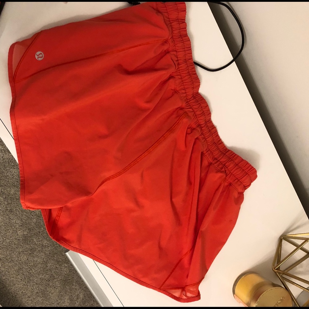 Lululemon Hotty Hot Short 4” Sz. 10 THERMAL RED